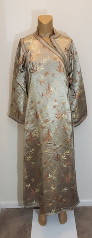 Medium Champagne Asian Side Collar